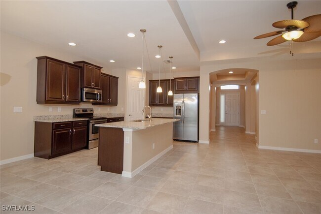 Building Photo - 3025 Sunset Pointe Cir