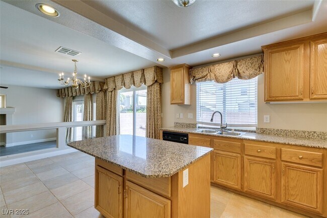 Building Photo - 6673 Octave Ave