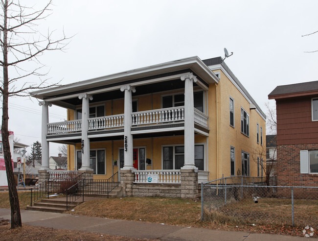 Primary Photo - 2801 Bloomington Ave