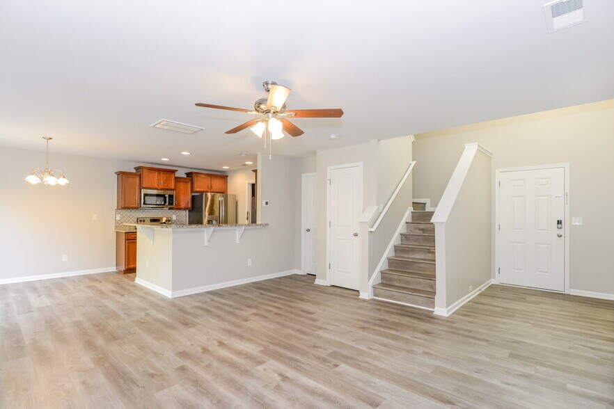 Building Photo - 2641 Hunters Moon Lane