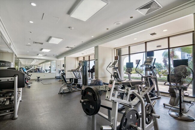 Building Photo - 11 Island Ave