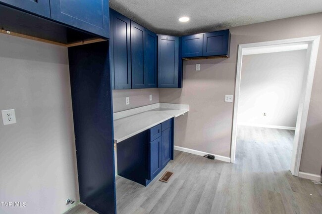 Building Photo - 1129 Cherry St