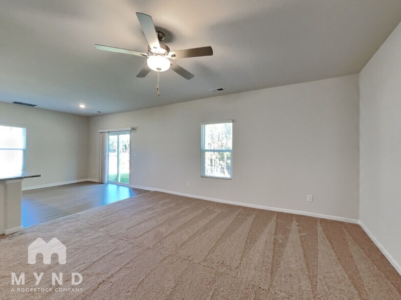 Building Photo - 330 Ivy Bank Dr