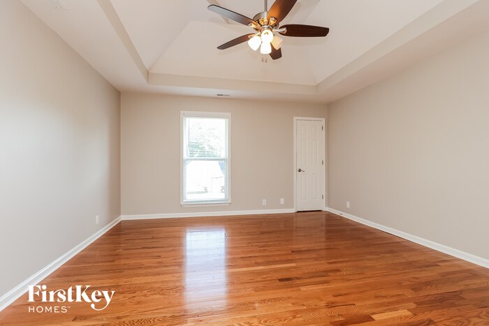 Building Photo - 221 Shoemaker Ct