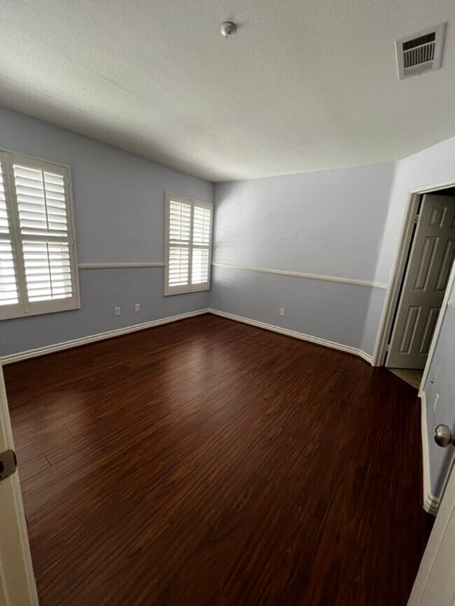 Building Photo - 16822 Blue Crane Way