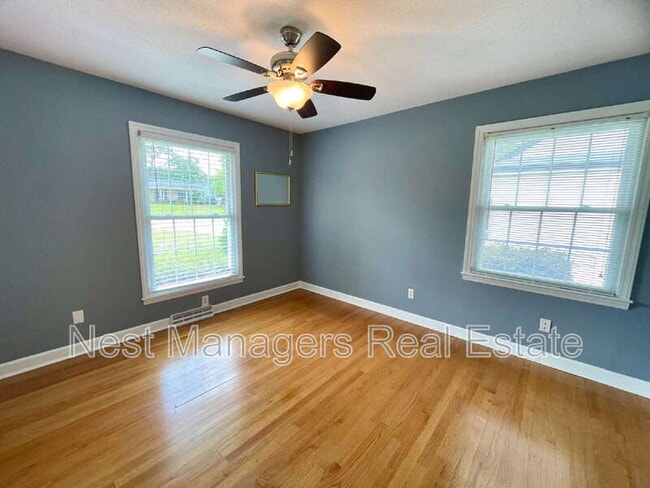 Building Photo - 2514 Dartmouth Dr