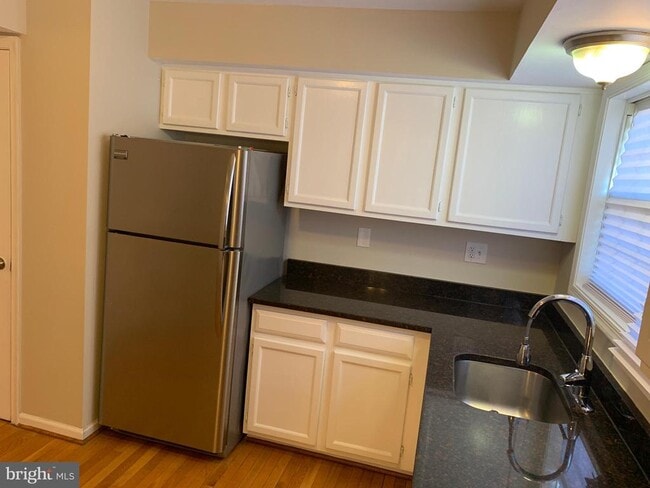 Building Photo - 12118 Birchview Dr