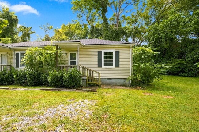 Building Photo - 1202B Cline Ave