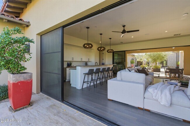 Building Photo - 8900 E Sands Dr