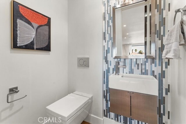 Building Photo - 228 38th St