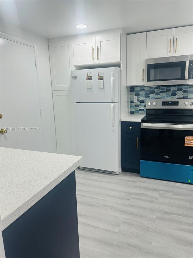 Building Photo - 9175 SW 77th Ave
