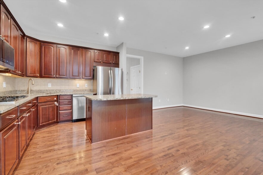 Building Photo - 7974 Vigne Ct