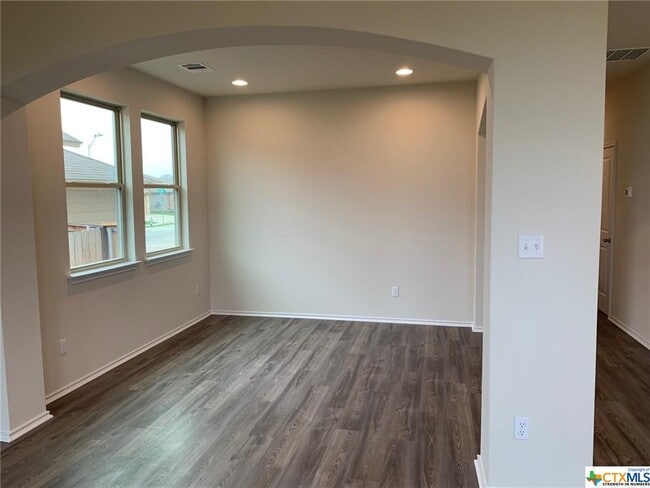 Building Photo - 161 Gray Wolf Dr