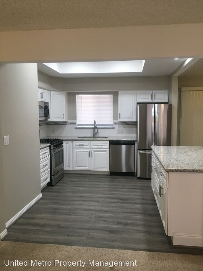 Building Photo - 3 br, 2.5 bath House - 557 Shalimar Drive