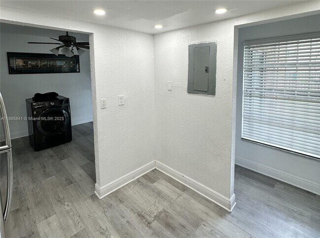 Building Photo - 17500 NW 68th Ave