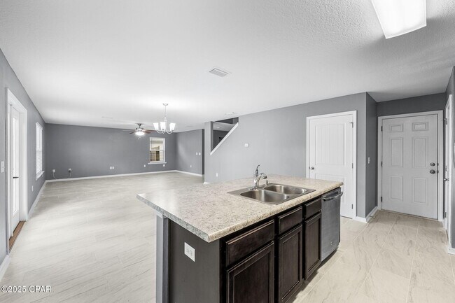 Building Photo - 7119 Riverbrooke St