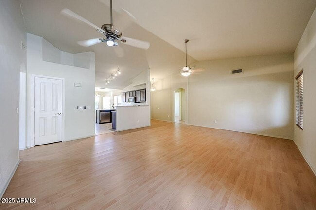 Building Photo - 18615 N 30th Pl