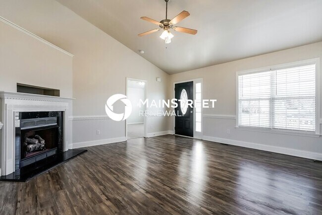 Building Photo - 3 Bedroom Pet-Friendly Home in SMITHFIELD, NC with Main Street Renewal