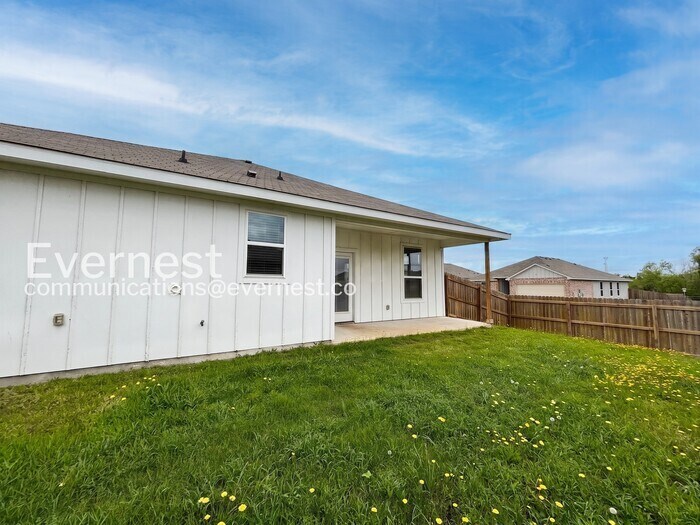 Building Photo - 870 Freedom Cir