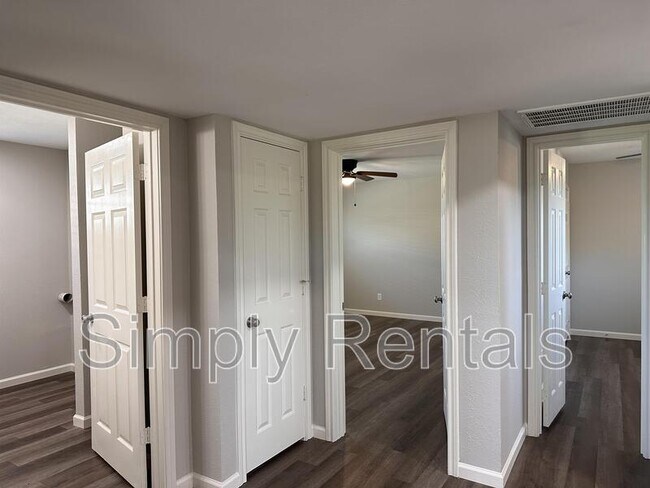 Building Photo - 11015 I-30 Frontage Rd