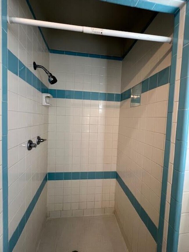 Building Photo - 3619 Fort Ave