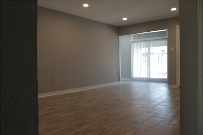 Building Photo - 12633 Memorial Dr