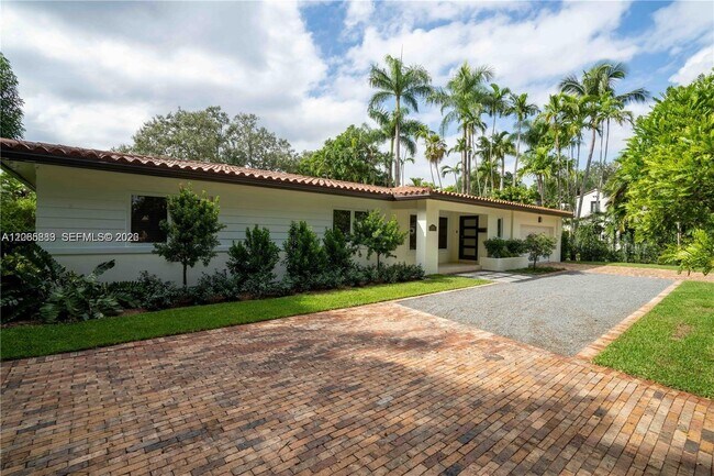 Building Photo - 4150 Monserrate St