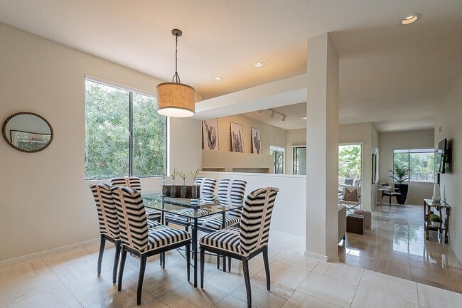 Building Photo - 7700 E Gainey Ranch Rd