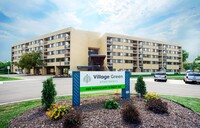 Building Photo - Village Green