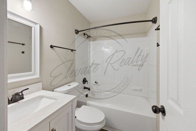 Building Photo - Two Bedroom Ranch Duplex in Hermitage with Updates and on Special!