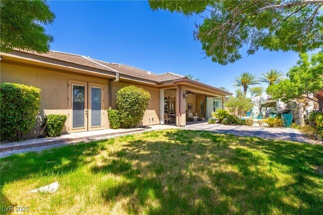 Building Photo - 2960 American River Ln