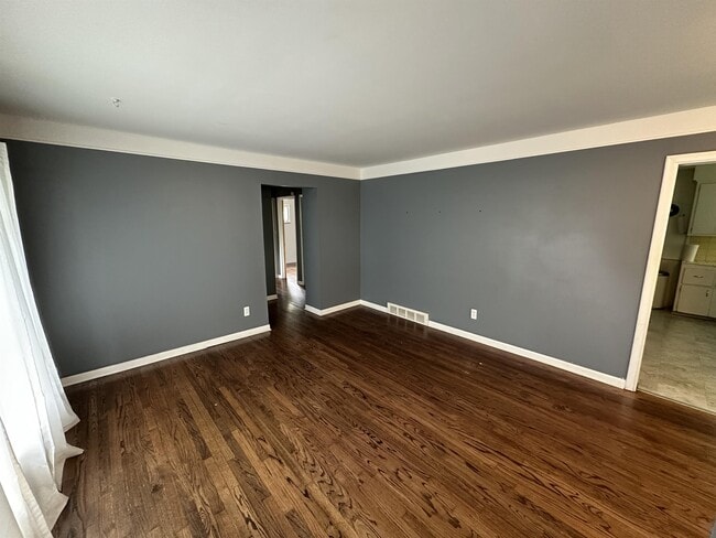 Building Photo - 23581 Loomis Ct
