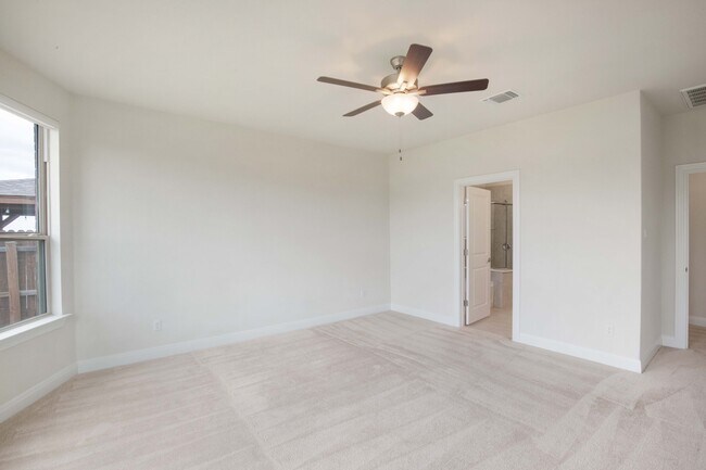 Building Photo - 148 Isabella Wy