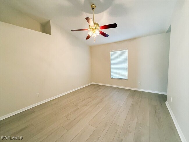 Building Photo - 4661 5th Ave SW