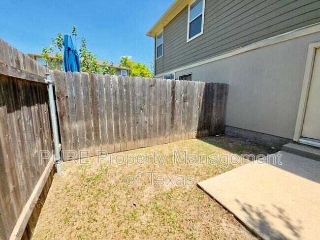 Building Photo - 708 Jane Austen Trail