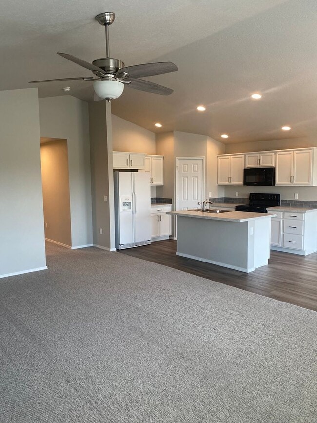 Building Photo - 5214 Clearfield Ct