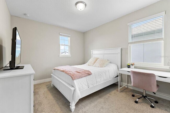 Building Photo - 9947 Summerlake Groves St