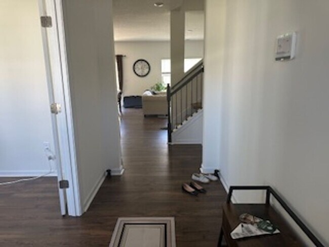 Building Photo - Knoxville 37932 - FULLY FURNISHED $3,300.0...