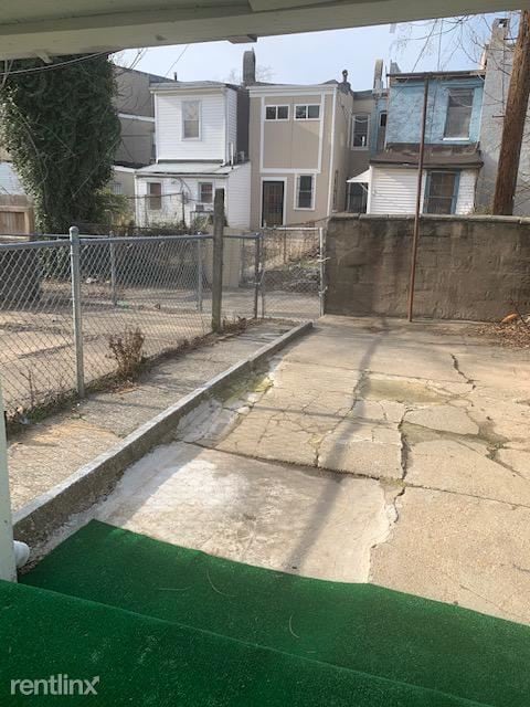 Building Photo - 5 br, 2 bath Townhome - 1428 N Eden St