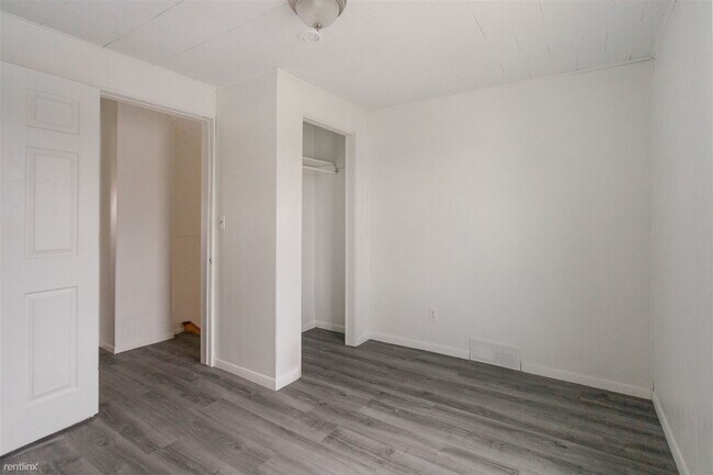 Building Photo - 2 br, 1 bath House - 3080 Goodson St Singl...