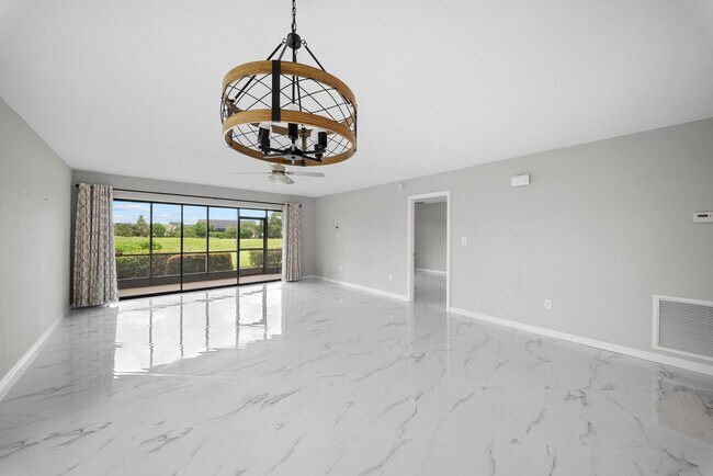 Building Photo - 16472 Timberlakes Dr