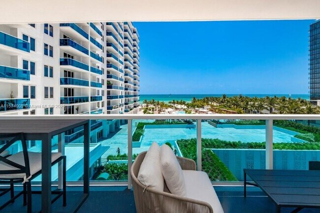 Primary Photo - 2301 Collins Ave