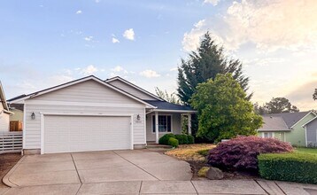 Building Photo - 5500 Doogan Ct SE