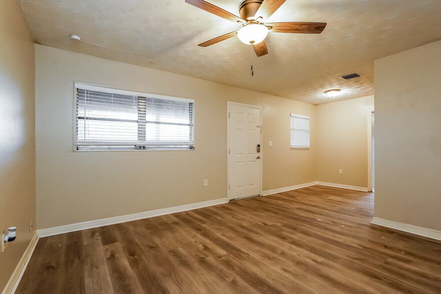 Building Photo - 2914 Lafayette St