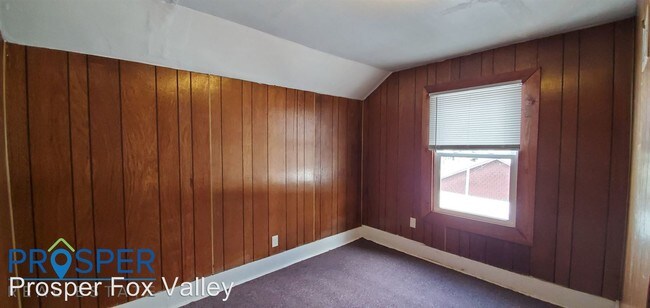 Building Photo - 312 N Oneida St