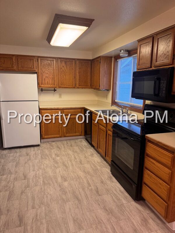 Building Photo - 2171 N Linder Rd