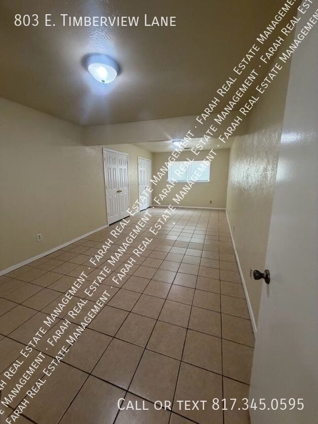Building Photo - 803 E Timberview Ln