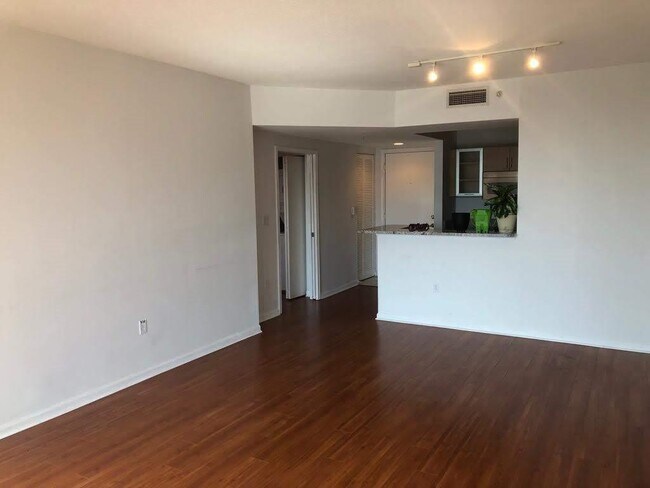 Building Photo - 18800 NE 29th Ave