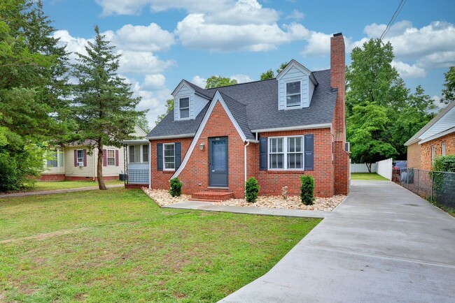 Primary Photo - 3 bedroom 2 bath cape cod single family home