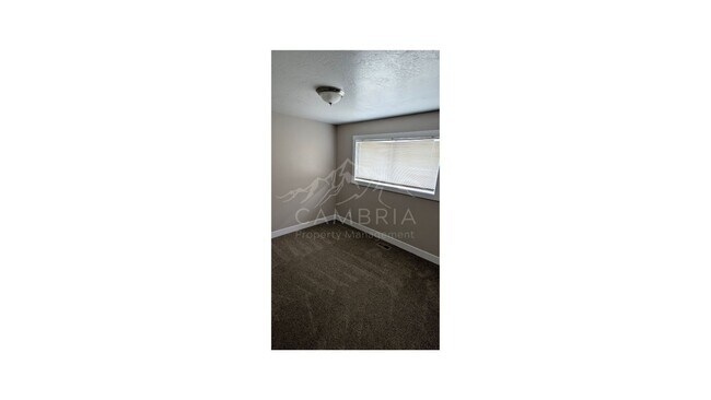Building Photo - 4 BR House For Rent in Midvale
